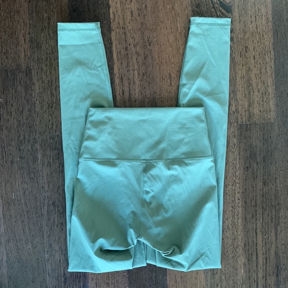 Everlane The Perform Legging (Lichen) - Picture 7 of 7